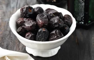 kurma Ajwa